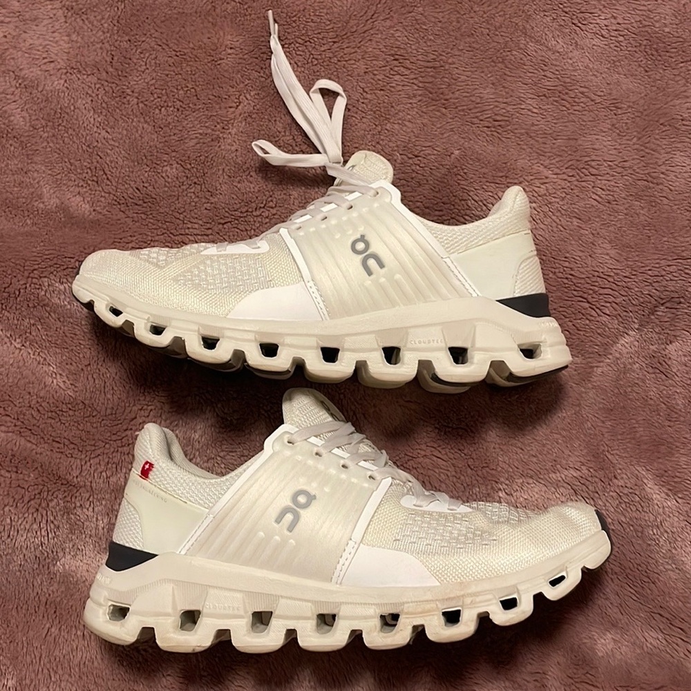 ON cloud Sneakers